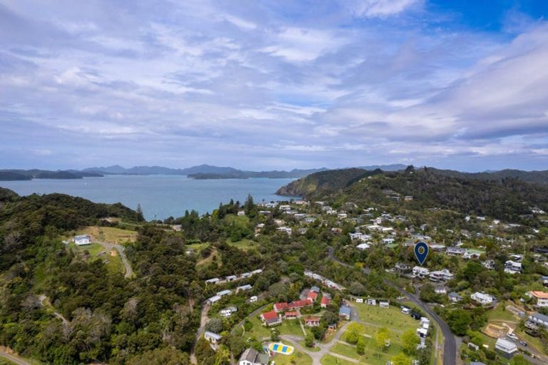 Photo of property in 11 Long Beach Road, Russell, 0202