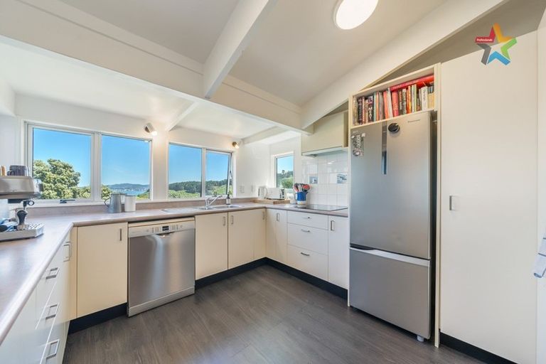 Photo of property in 3c Maungaraki Road, Korokoro, Lower Hutt, 5012