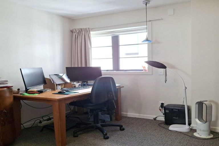 Photo of property in Westhaven Apartments, 20/127 Molesworth Street, Thorndon, Wellington, 6011