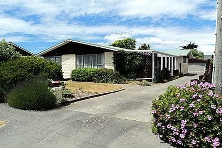 Photo of property in 27 Sandra Street, South New Brighton, Christchurch, 8062