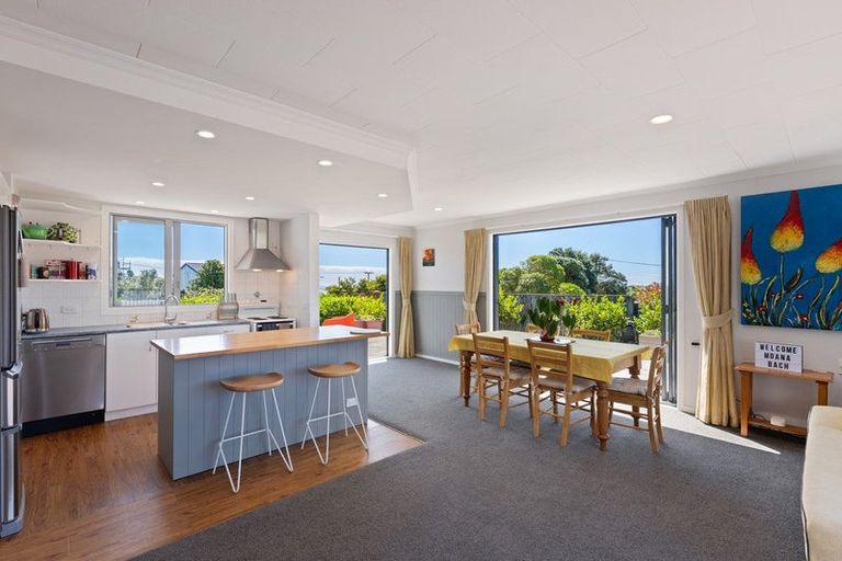 Photo of property in 17 Moana Street, Otaki Beach, Otaki, 5512