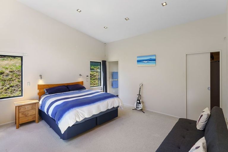 Photo of property in 24 Raukawa Road, Peka Peka, Waikanae, 5391