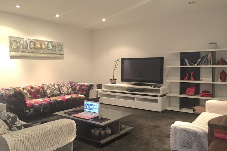 Photo of property in 1420 Whangaparaoa Road, Army Bay, Whangaparaoa, 0930
