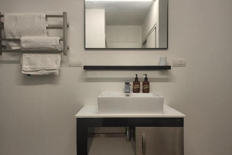 Photo of property in 1152b South Road, Oakura, 4314