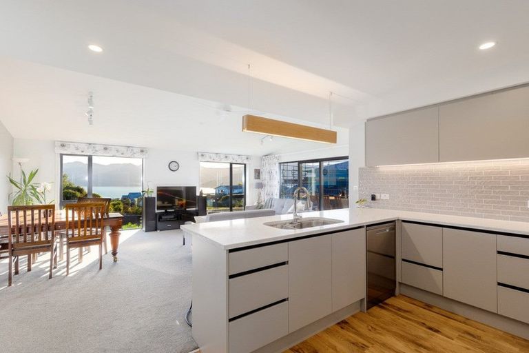 Photo of property in 16 Muriwai Drive, Diamond Harbour, Lyttelton, 8971