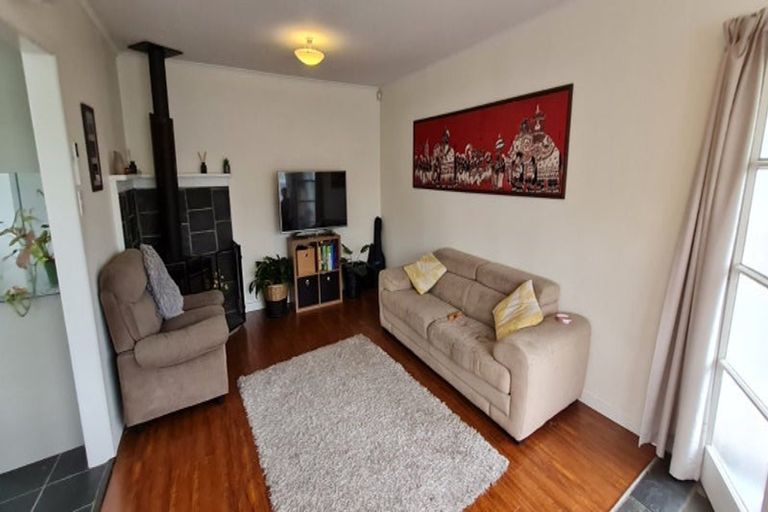 Photo of property in 1/70 Settlement Road, Papakura, 2110