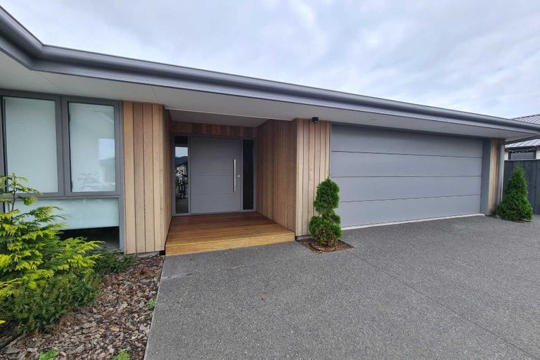 Photo of property in 22 Stationmasters Way, Prebbleton, 7604