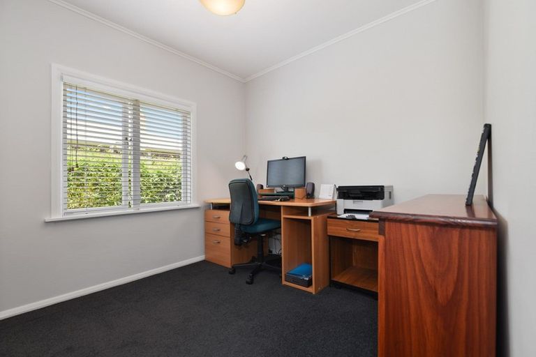 Photo of property in 5 Vectis Road, Hillcrest, Hamilton, 3216
