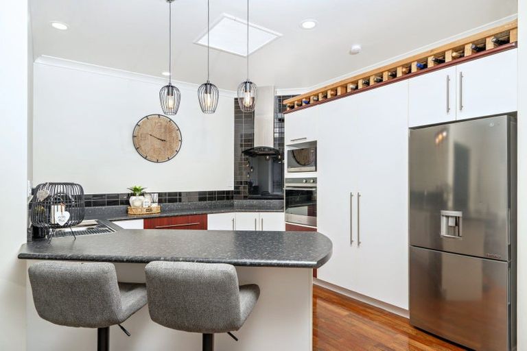 Photo of property in 1 The Fairway, Whakatane, 3120