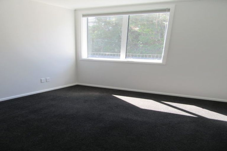 Photo of property in 1/12 Vista Crescent, Maoribank, Upper Hutt, 5018