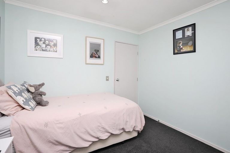 Photo of property in 16 Hoffman Court, Waikiwi, Invercargill, 9810