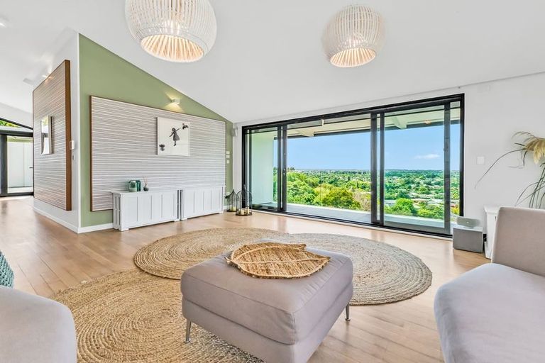 Photo of property in 21 Whareora Terrace, Cashmere, Christchurch, 8022