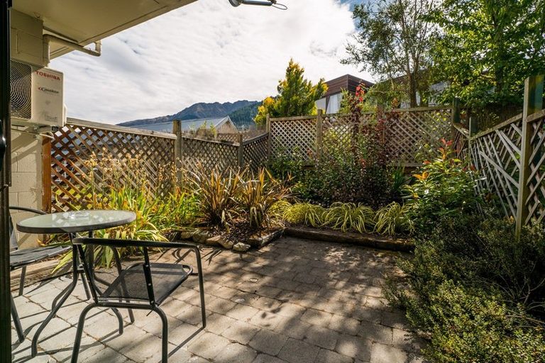 Photo of property in 1/42 Hallenstein Street, Queenstown, 9300