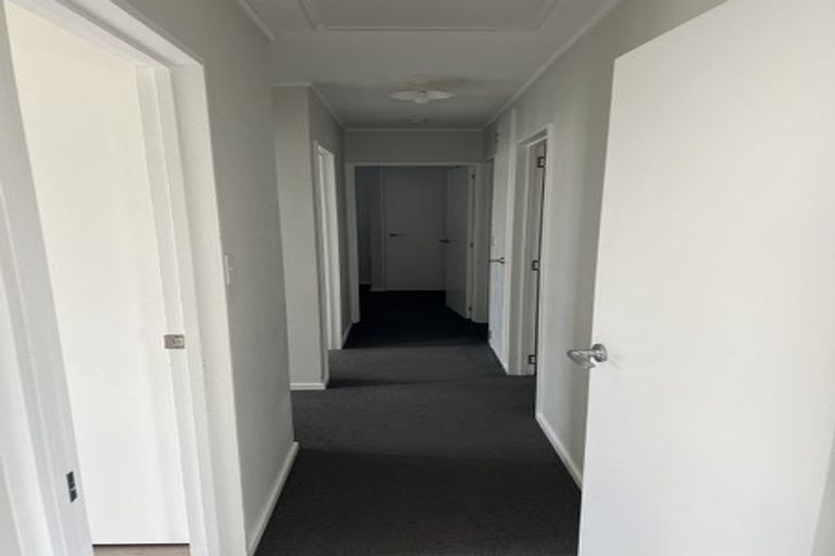 Photo of property in 7b Newland Grove, Henderson, Auckland, 0610