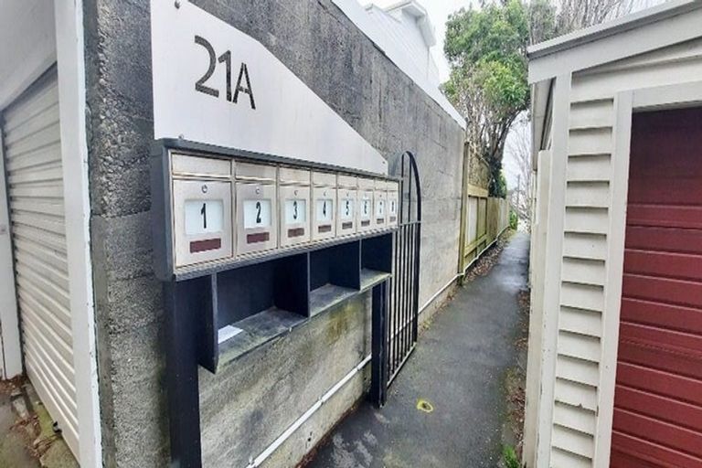 Photo of property in 21af1 Talavera Terrace, Kelburn, Wellington, 6012