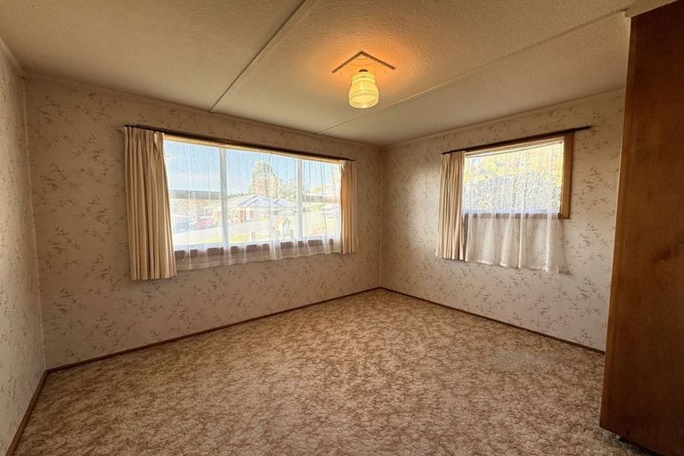 Photo of property in 28 Market Street, Kaitangata, 9210