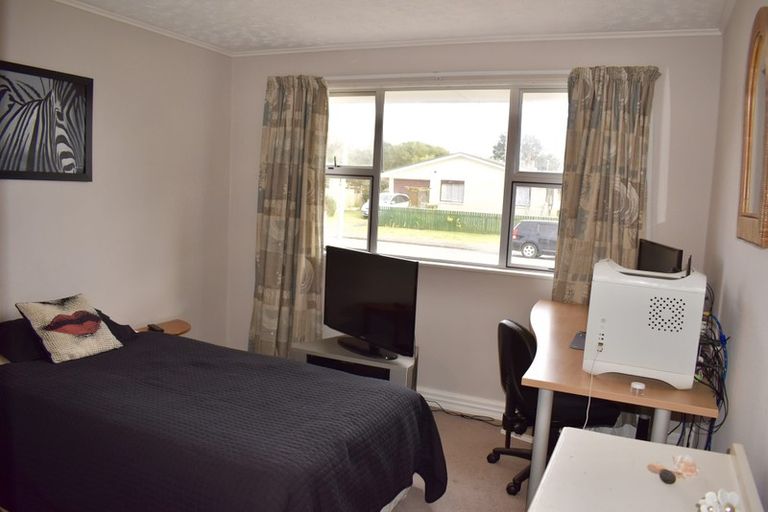 Photo of property in 38 Norfolk Crescent, Otaki Beach, Otaki, 5512