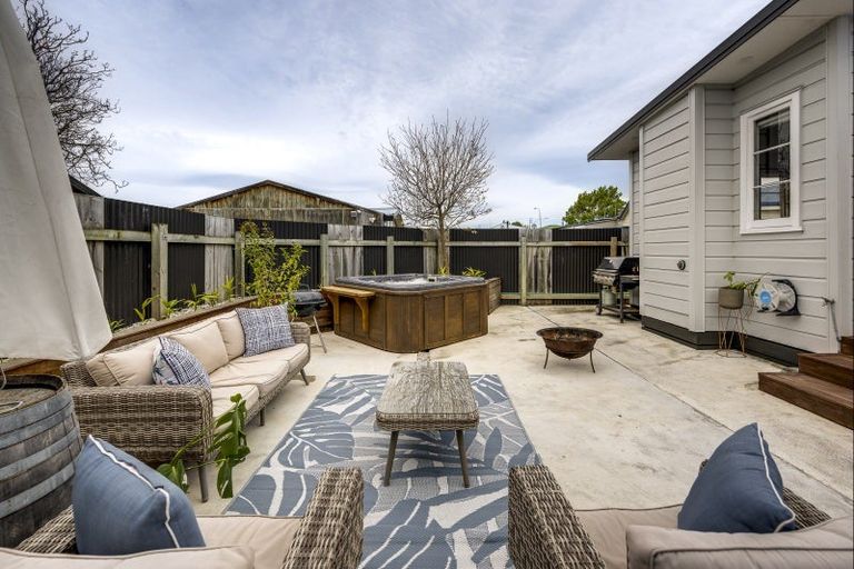 Photo of property in 609b Avenue Road West, Saint Leonards, Hastings, 4120