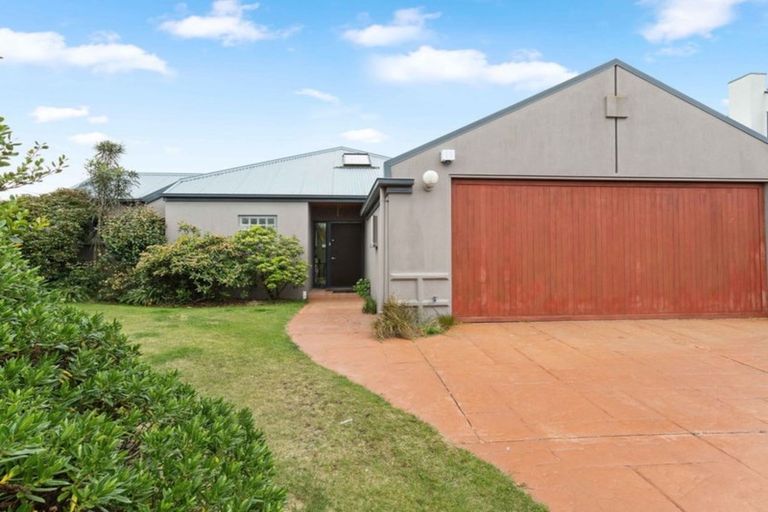 Photo of property in 11 Evenwood Place, Waimairi Beach, Christchurch, 8083