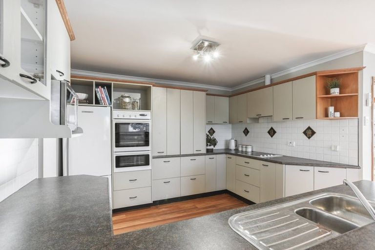 Photo of property in 10 Luxton Place, Rangiora, 7400