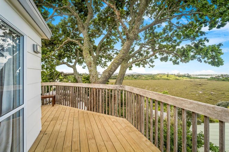 Photo of property in 2/63 College Road, Northcote, Auckland, 0627