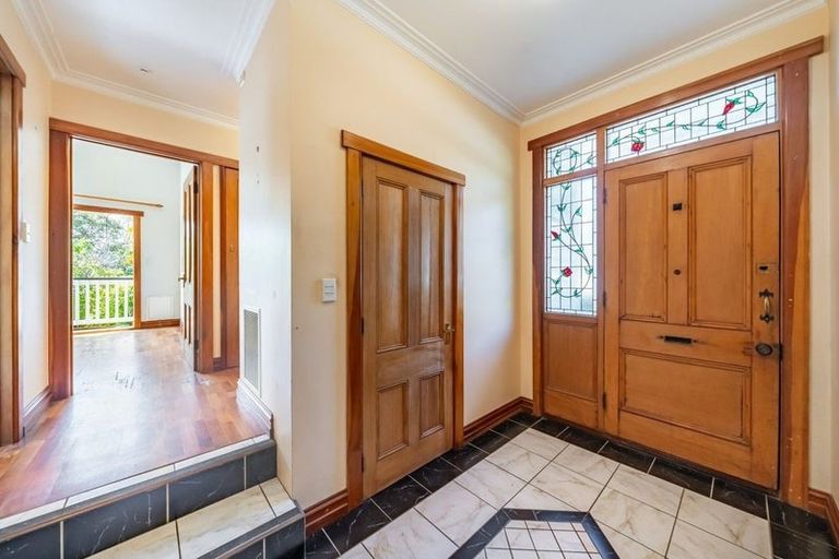 Photo of property in 17 Paremata Crescent, Paremata, Porirua, 5024