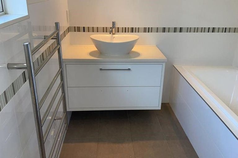 Photo of property in 42c Moore Street, Howick, Auckland, 2014