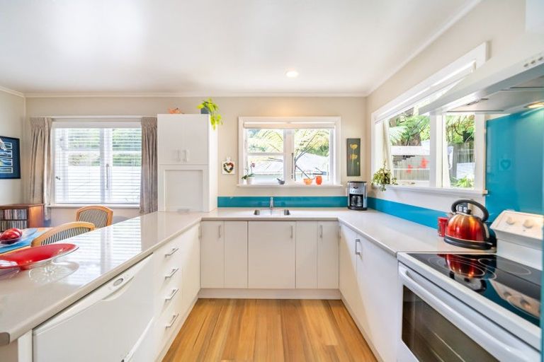 Photo of property in 58 Jocelyn Crescent, Pinehaven, Upper Hutt, 5019