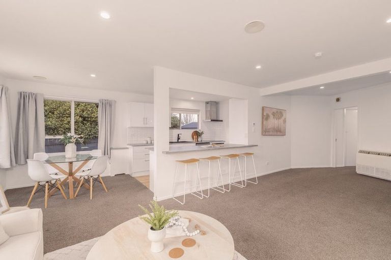Photo of property in 96a Springs Road, Hornby, Christchurch, 8042
