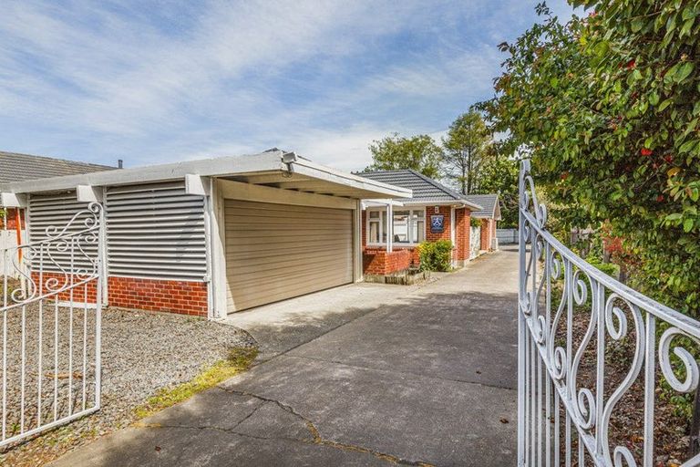 Photo of property in 213 Memorial Avenue, Burnside, Christchurch, 8053