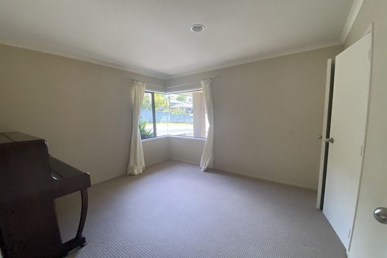 Photo of property in 14 Hawk Place, Welcome Bay, Tauranga, 3112