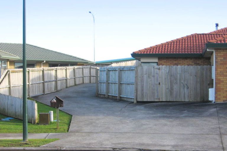 Photo of property in 17 Castlemaine Close, Dannemora, Auckland, 2016