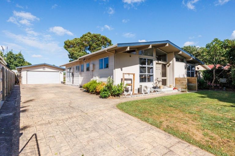 Photo of property in 29 Stillwater Place, Westbrook, Palmerston North, 4412