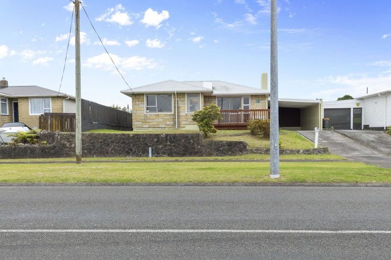 Photo of property in 6 Ranfurly Street, Waitara, 4320