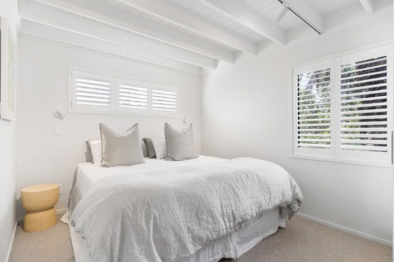 Photo of property in 306b Beverley Terrace, Whangamata, 3620