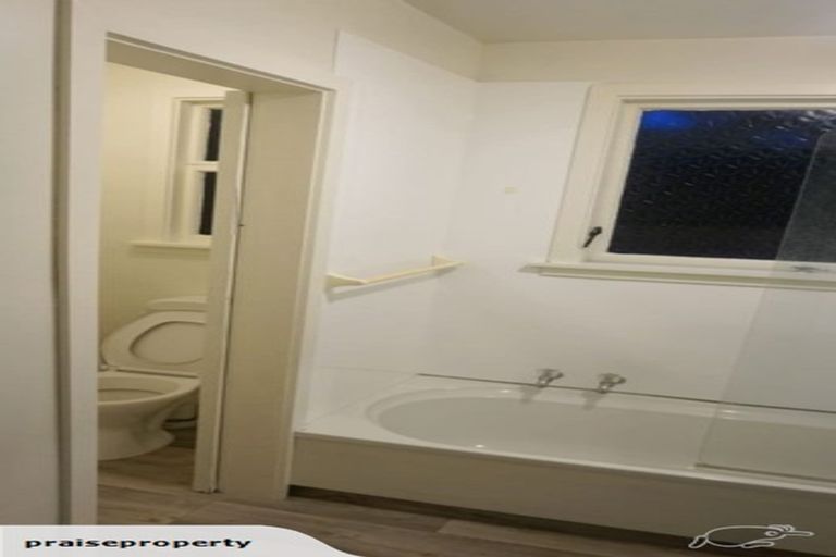 Photo of property in 10a Konini Street, Riccarton, Christchurch, 8041