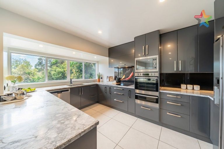 Photo of property in 49b Norton Park Avenue, Fairfield, Lower Hutt, 5011