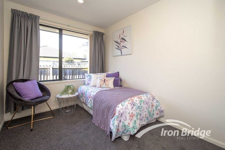 Photo of property in 18 Amoka Crescent, Parklands, Christchurch, 8083