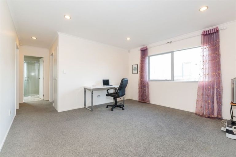 Photo of property in 23 Vino Cina Heights, Ranui, Auckland, 0612