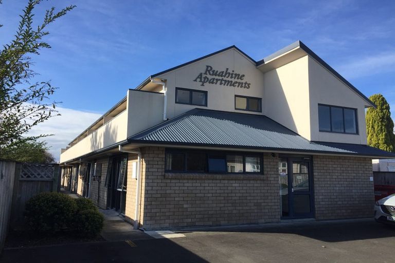 Photo of property in 11 Ruahine Street, Roslyn, Palmerston North, 4414