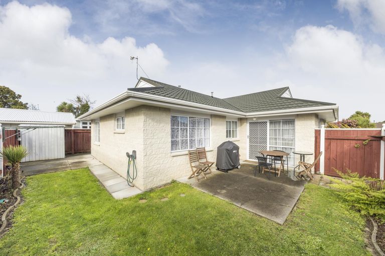 Photo of property in 23 Rangitira Avenue, Palmerston North, 4414