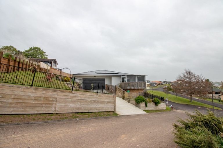 Photo of property in 16 Ohinemuri Place, Paeroa, 3600