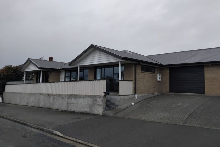 Photo of property in 1-2/10 Brunswick Street, Seaview, Timaru, 7910
