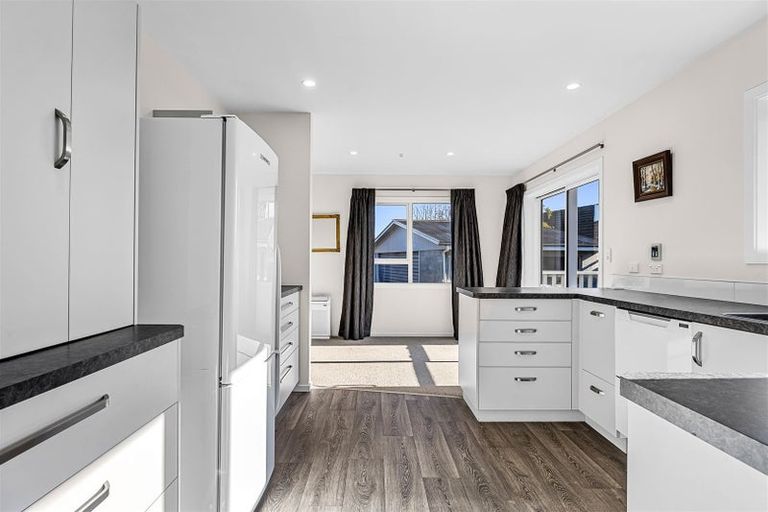 Photo of property in 23 Bideford Place, Dallington, Christchurch, 8061