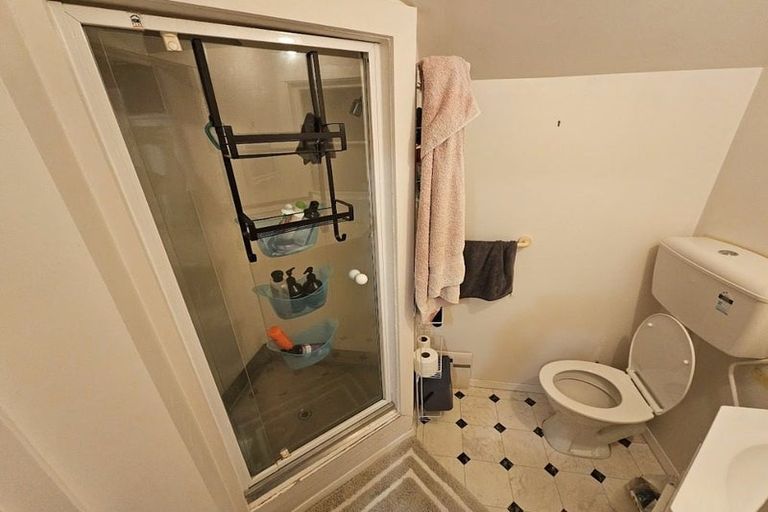 Photo of property in 95 Pohutukawa Street, Woburn, Lower Hutt, 5011