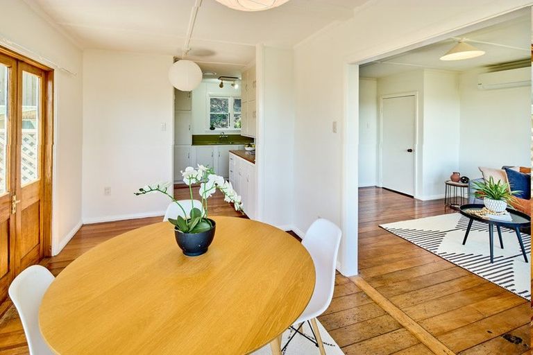 Photo of property in 106 Sidlaw Street, Strathmore Park, Wellington, 6022