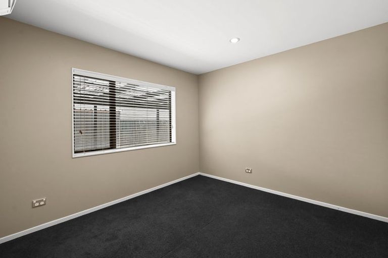 Photo of property in 12 Te Ironui Place, Huntington, Hamilton, 3210