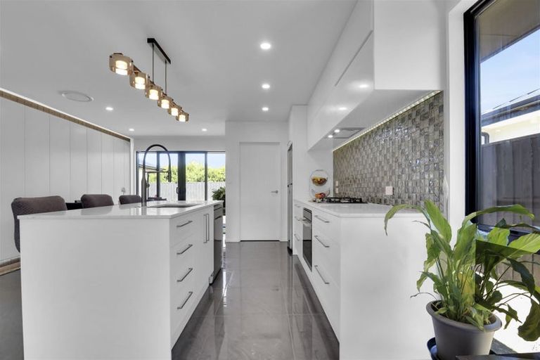 Photo of property in 7 Sanders Way, Rolleston, 7614