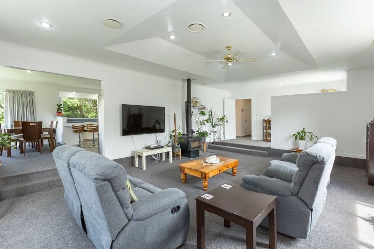 Photo of property in 9 Oak View Place, Greytown, 5712