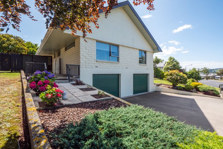 Photo of property in 15 Estuary Crescent, Fairfield, Dunedin, 9018